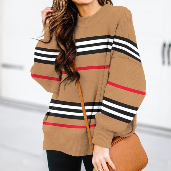 𝐖𝐨𝐦𝐞𝐧𝐬 𝐒𝐭𝐫𝐢𝐩𝐞𝐝 𝐒𝐰𝐞𝐚𝐭𝐞𝐫 𝐗𝐋 - Picture 2 of 5